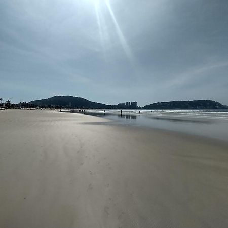 Apartamento Beira Mar - Enseada - Guaruja - 150 Metros Da Praia Exterior photo