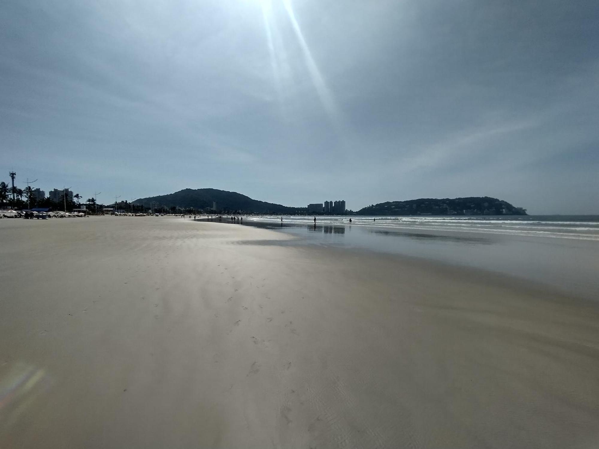 Apartamento Beira Mar - Enseada - Guaruja - 150 Metros Da Praia Exterior photo